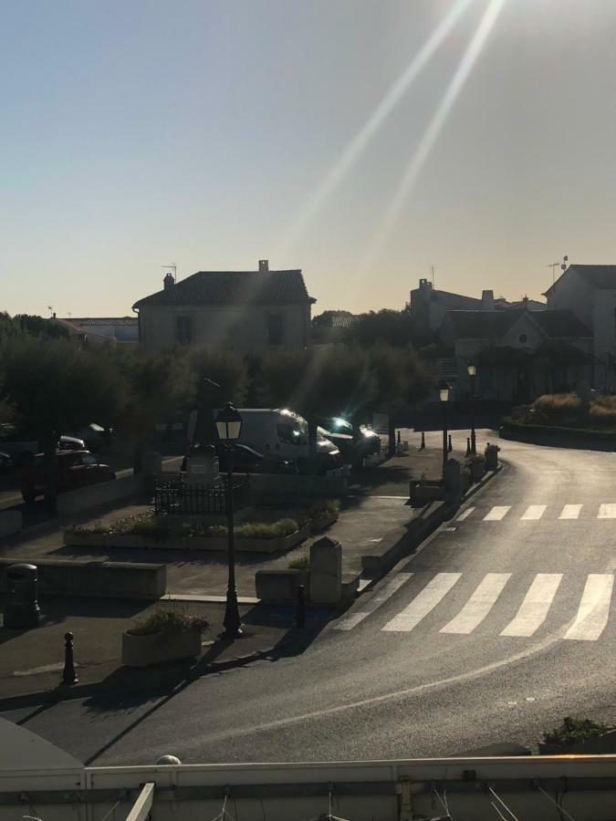 Hotel Restaurant Le Delta Saintes-Maries-de-la-Mer Zewnętrze zdjęcie